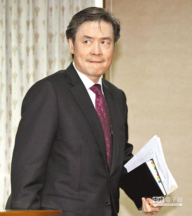 馬辦6日宣布,“國安會秘書長”金溥聰請辭獲準(zhǔn),遺缺由“國防部前部長”高華柱接任 馬辦6日宣布,“國安會秘書長”金溥聰請辭獲準(zhǔn),遺缺由“國防部前部長”高華柱接任