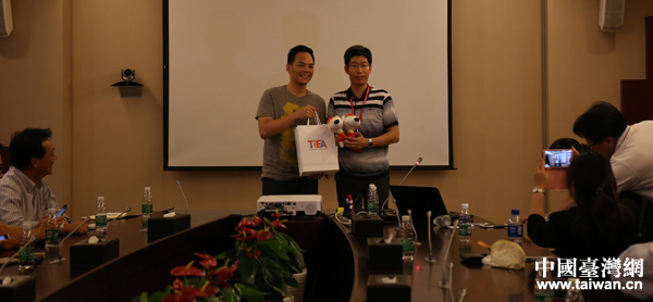 臺灣互聯網業者參訪大陸電商龍頭企業京東商城 臺灣互聯網業者參訪大陸電商龍頭企業京東商城