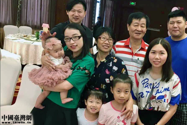 江進仲一家 江進仲一家